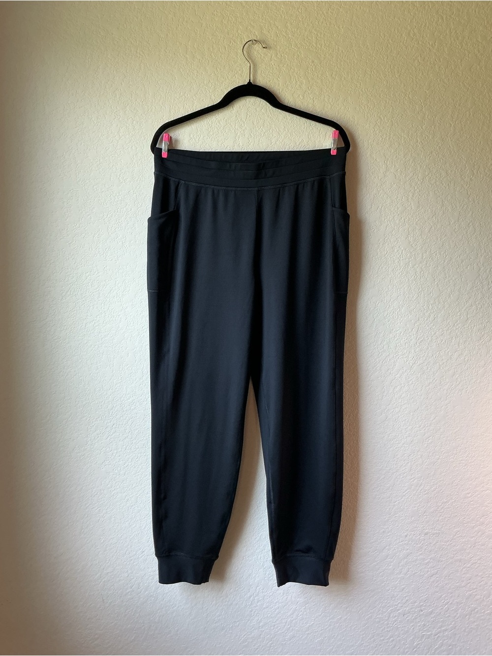 Fabletics On-The-Go Cold Weather Jogger XL NWT Black